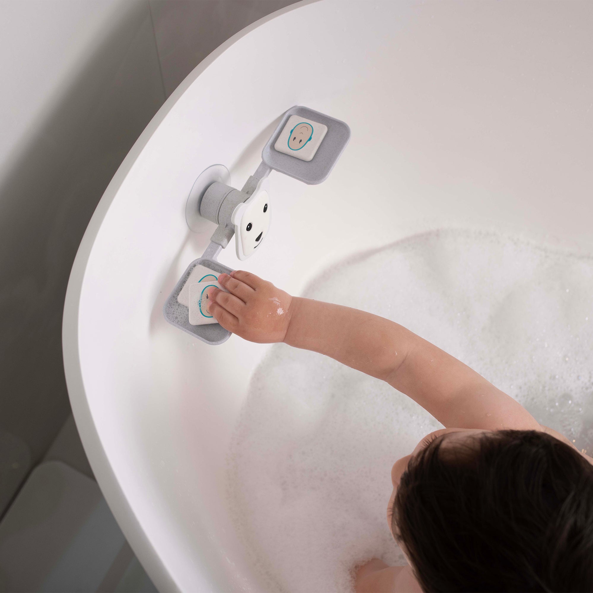 Bathtime Scale Game Polar Bear