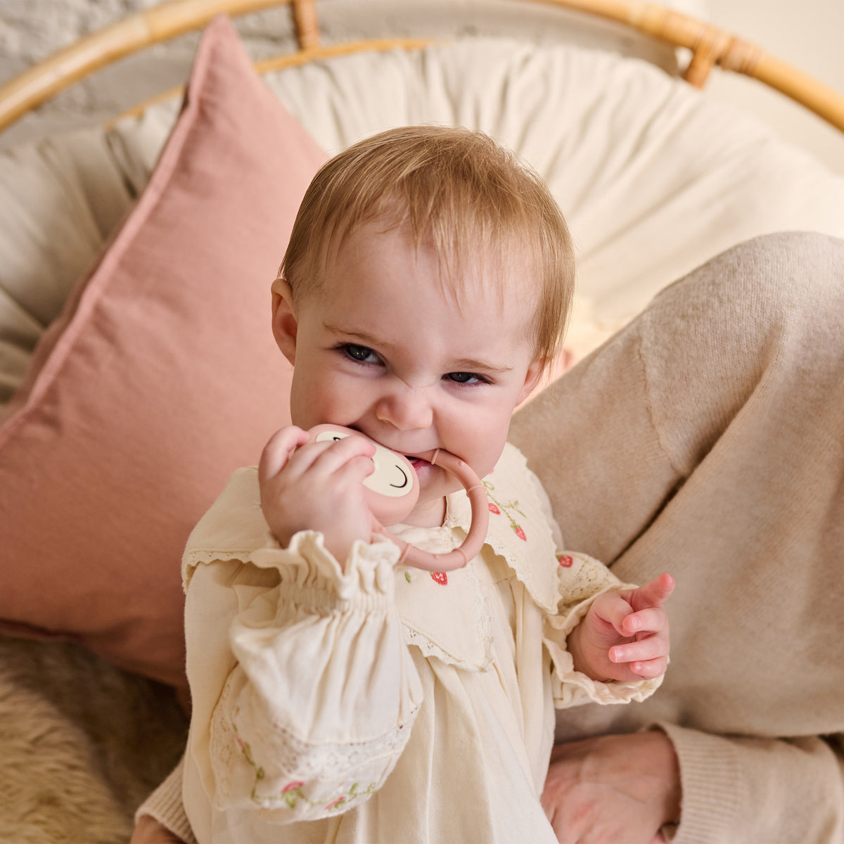 Dusty Pink Vibrating Teether